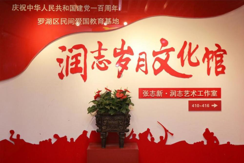 乔治维阿造访尤文训练中心，并与球员&阿莱格里&管理层成员交谈